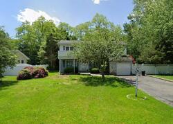 Pre-foreclosure in  ROUNDTREE DR Kings Park, NY 11754