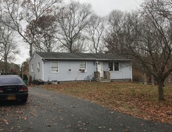 Pre-foreclosure Listing in ALBANY AVE RIVERHEAD, NY 11901