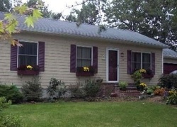 Pre-foreclosure Listing in SANDY HOLLOW CT RIVERHEAD, NY 11901