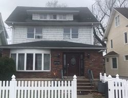 Pre-foreclosure in  PELTON AVE Staten Island, NY 10310