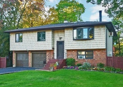  Sunrise Dr, Sayville NY