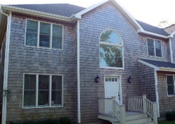 Pre-foreclosure in  BAYBERRY LN Sag Harbor, NY 11963