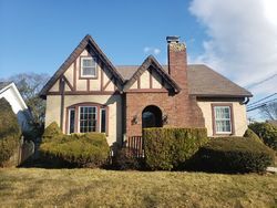 Pre-foreclosure Listing in LAWRENCE AVE LYNBROOK, NY 11563