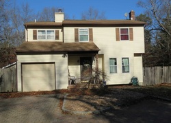 Pre-foreclosure Listing in CLARE CT MANORVILLE, NY 11949