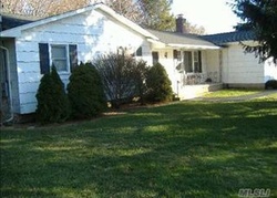 Pre-foreclosure Listing in THERESA DR MATTITUCK, NY 11952