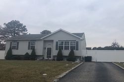 Pre-foreclosure in  BAYVIEW AVE Bellport, NY 11713