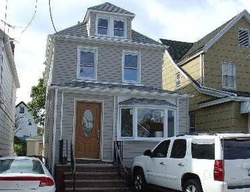 Pre-foreclosure Listing in 204TH ST HOLLIS, NY 11423