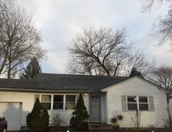  Lily Ln, Levittown NY