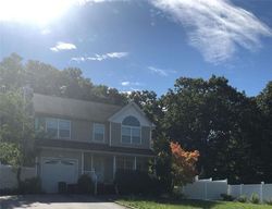 Pre-foreclosure in  MILL LN Medford, NY 11763