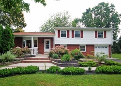 Pre-foreclosure in  IVANHOE DR Trenton, NJ 08691