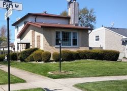 Pre-foreclosure in  W PARK AVE Niles, IL 60714