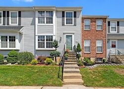 Pre-foreclosure in  KARWATT CT Sayreville, NJ 08872