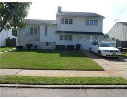 Pre-foreclosure in  COOLIDGE AVE Carteret, NJ 07008