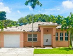 Pre-foreclosure in  SW 83RD LN Miami, FL 33193
