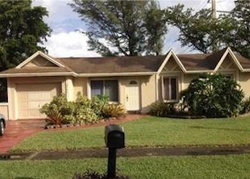  N Cypress Cir, Hollywood FL
