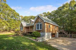 Pre-foreclosure in  OVERLOOK LN Sag Harbor, NY 11963