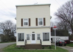 Pre-foreclosure in  COUNTY LINE RD Lyndonville, NY 14098