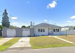 Pre-foreclosure in  8TH AVE West Babylon, NY 11704