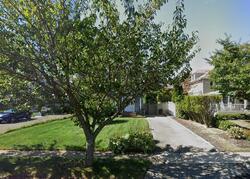 Pre-foreclosure in  DIVISION AVE East Islip, NY 11730