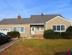  31st St, Lindenhurst NY