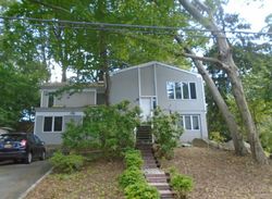 Pre-foreclosure in  SHADOW LN Larchmont, NY 10538