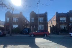 Pre-foreclosure Listing in 58TH AVE MASPETH, NY 11378