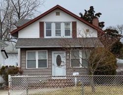 Pre-foreclosure Listing in LINCOLN PL FREEPORT, NY 11520