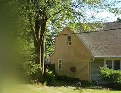 Pre-foreclosure in  KNOLLWOOD DR Paramus, NJ 07652