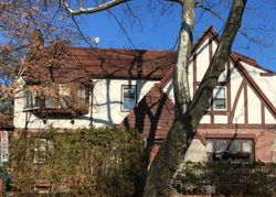 Pre-foreclosure in  E GRAND ST Mount Vernon, NY 10552