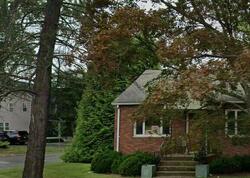 Pre-foreclosure in  FRANKLIN AVE Franklin Lakes, NJ 07417