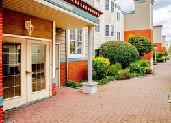 Pre-foreclosure in  THE PROMENADE Edgewater, NJ 07020