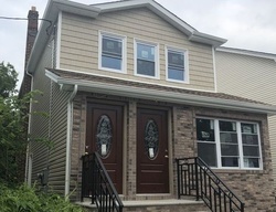 Pre-foreclosure in  192ND ST Saint Albans, NY 11412
