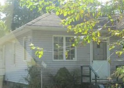 Pre-foreclosure Listing in W 11TH ST HUNTINGTON STATION, NY 11746
