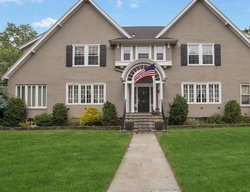 Pre-foreclosure in  FOREST AVE New Rochelle, NY 10804