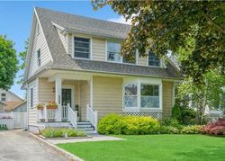 Pre-foreclosure Listing in LONGVIEW AVE WHITE PLAINS, NY 10605