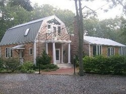 Pre-foreclosure in  ACCABONAC RD East Hampton, NY 11937