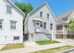 Pre-foreclosure in  3RD ST Rensselaer, NY 12144