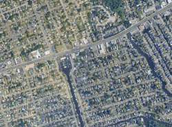 Pre-foreclosure in  E BELLE TERRE AVE Lindenhurst, NY 11757