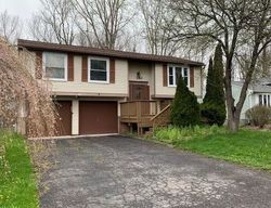 Pre-foreclosure Listing in CLOSE HOLLOW DR HAMLIN, NY 14464