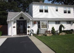  Meridian Rd, Levittown NY