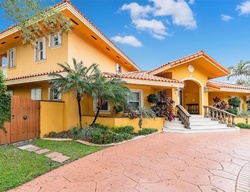 Pre-foreclosure in  NW 166TH ST Hialeah, FL 33016