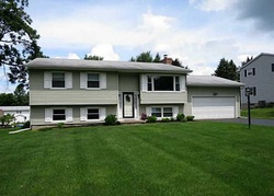 Pre-foreclosure Listing in MATTHEW DR FAIRPORT, NY 14450