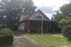Pre-foreclosure in  GLENWOOD AVE Burlington, NJ 08016