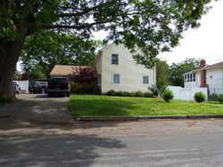 Pre-foreclosure in  ESSEX ST West Babylon, NY 11704