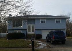 Pre-foreclosure in  RUSSELL CT Copiague, NY 11726