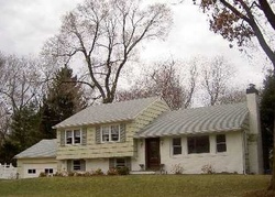  Salem Ridge Dr, Huntington NY