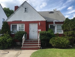 Pre-foreclosure in  OAK ST West Hempstead, NY 11552