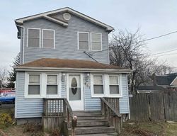 Pre-foreclosure in  CARLLS PATH Deer Park, NY 11729