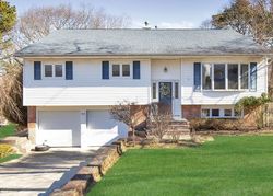 Pre-foreclosure in  PLYMOUTH BLVD Smithtown, NY 11787