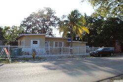 Pre-foreclosure in  NW 21ST AVE Miami, FL 33147